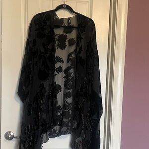 Torrid Velvet Floral Mesh Ruana / Kimono One Size